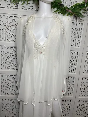 Vintage Flora Nikrooz Peignoir Set Lingerie Night Gown Satin Lace Size M • $90.45