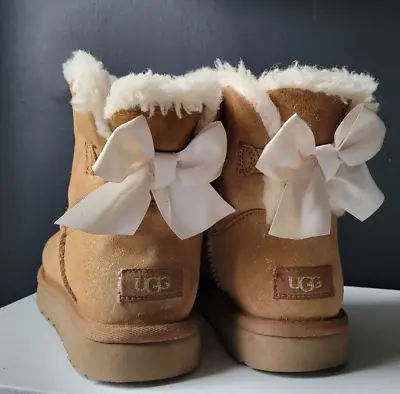 UGG AUSTRALIA TAN & GOLD ANKLE BOOTS With SHEEPSKIN LINING & BACK BOWS • $69