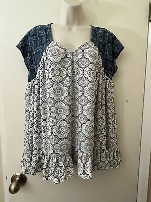 Weekend Suzanne Betro Sz M Flirty Fit And Flare Ruffle Cap Sleeve V Neck Top • $15