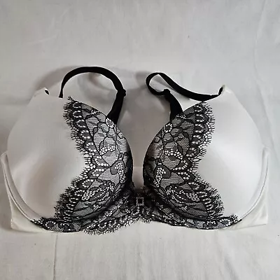 Victoria's Secret 34C Miraculous Plunge Bombshell Bra White Black Eyelash Lace • $59.99