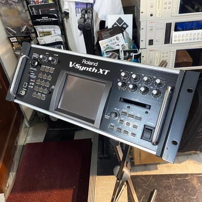 $2244.21 • Buy Roland V-Synth XT Synthesizer Version 2 VC-1 VC-2 D-50Analog Modeling Oscillator