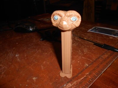 £10 • Buy E.t. Pez Sweet Dispenser