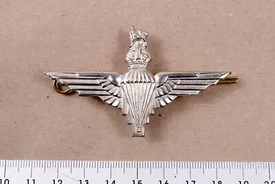 £12.50 • Buy WW2 British Military Paratrooper Cap Beret Badge Lug Mount White Metal GVI Crown
