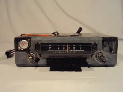 VINTAGE 1970's MOTOROLA MARK II CHRYSLER SOLID STATE CAR RADIO • $32.99