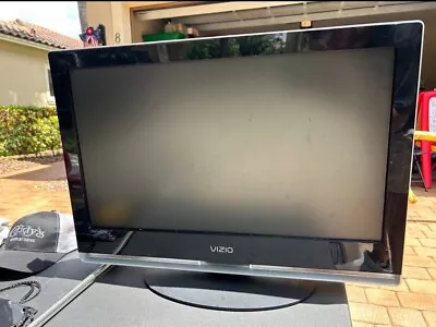 Vizio 40 Inch Smart Tv • $140