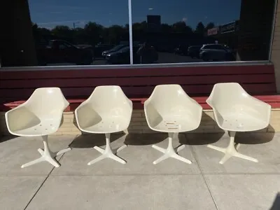 FOUR Mid Century White BURKE Saarinen Style Fiberglass Swivel Dining Arm Chairs • $349.99