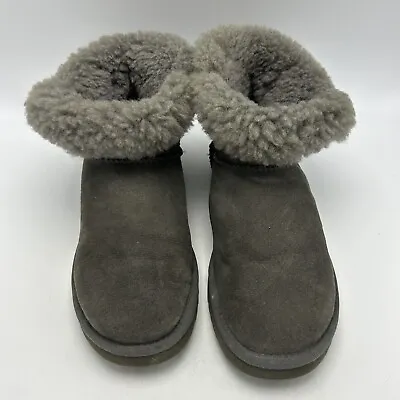 UGG Bailey Button Mini II Sheepskin Boots SN 3352 GREY Women Size 8M Winter Boot • $44.99
