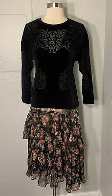 Zara W/B Collection Black Textured Filigree Pattern Velvet Top Blouse Size S • $4.99