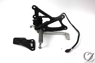 09-14 Yamaha R1 YZF1000 Right Rearset Foot Rest Peg • $89.96