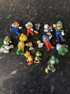 Super Mario Figures Bundle • £5