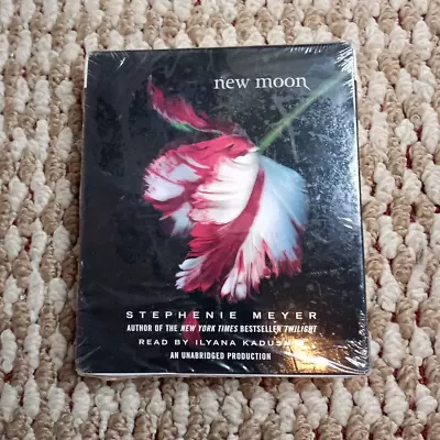 New Moon Audio Book CD Stephenie Meyer Music Compact Discs • $14.95