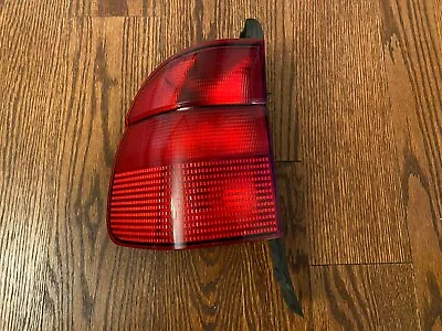 2001 2002 2003 BMW E39 WAGON 525i 540i Tail Light Driver + Trim OEM • $49.99