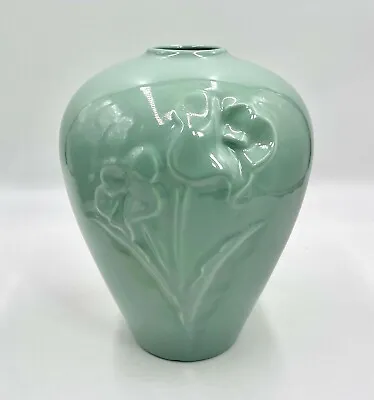 Haeger Calla Lily Pot Vase #7102 Jade Green Embossed Floral 9.25  • $24.99