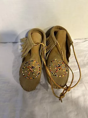 Vintage Minnetonka Moccasins • $17