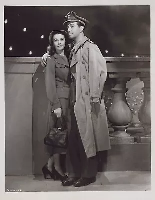 VIVIEN LEIGH + ROBERT TAYLOR WATERLOO BRIDGE VINTAGE PORTRAIT 1960s Photo 30 • $99.99