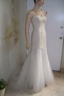 SALE Monique Lhuillier Beige Lace & White Tulle Mermaid Trumpet Wedding Dress 4 • $365