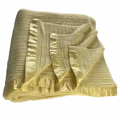 VTG Acrylic Blanket Satin Trim 76x82 Full /queen Waffle Weave Yellow Farmhouse • $56.99