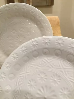 Dinner Plate Morocco Tabletops Unlimited White Embossed Flower Starburst Tribal • $8.95