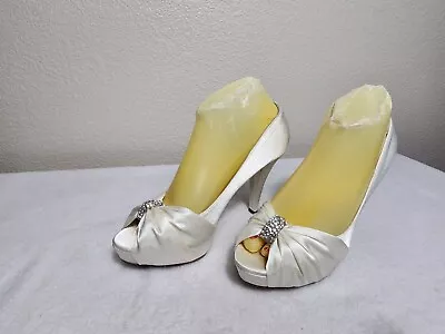 MICHAEL ANGELO Women's Shoes  Diana Silk Open Toe White Ringstone Size 8 • $37.99