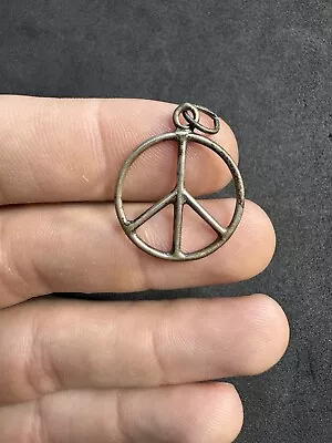 2.1g Vintage Sterling Silver 925 Peace Sign Pendant Jewelry Lot J • $4