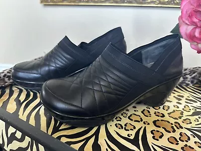 J-41 Adventure On Paris Quilted Black Leather Clogs / Shoes Womens Size 8 • $30