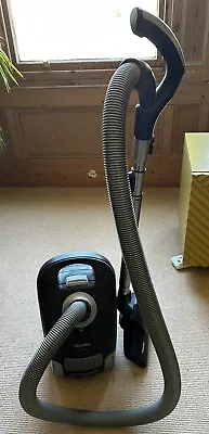 Miele Graphite S4711 Vacuum Cleaner 1800 - 2000 Wt not Working Parts Only. • £22