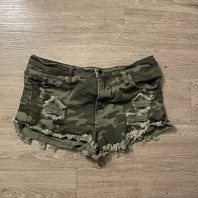 Mossimo Supply Co Womens Cut Offs Camo Print Jean Shorts Thrashed Size 12 / 31 • $9.60