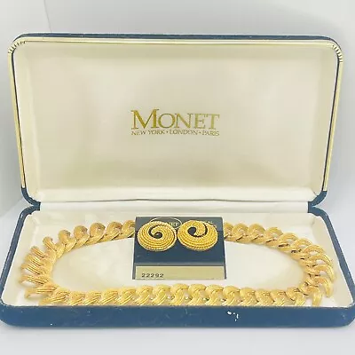 Vintage Chunky Monet Necklace & Earrings In Original Box Gold Tone • $26