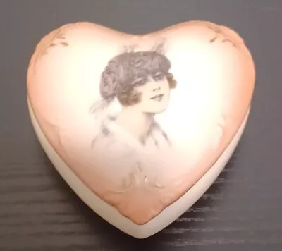 Vtg Art Deco Flapper Lady Powder Dresser Trinket Box Heart Shape Pink Ombre      • $48.90