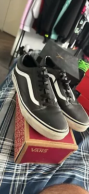 VANS Old School Casual Shoes For Men Size US 11 - Black/White • $50