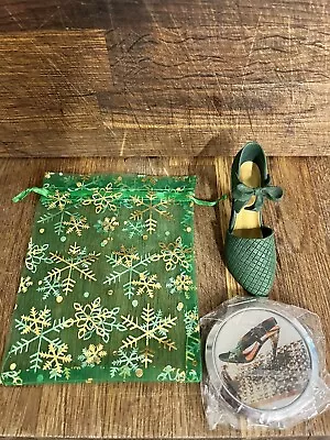 £5.75 • Buy Just The Right Shoe With Compact Mirror.