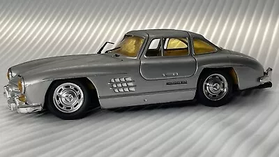 REVELL METAL 1.24 MERCEDES-BENZ 300 SL Silver • $10