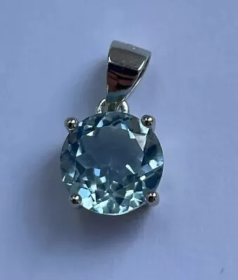 2.4 Ct Blue Topaz 925 Sterling Silver Pendant • £18.60