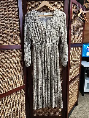 Witchery Stylish Wear Pleated Maxi Dress Size 8 Women's • $27.99