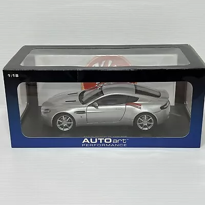 AUTOart 1/18 Aston Martin V8 Vantage Titanium Silver Performance 70201 • $180