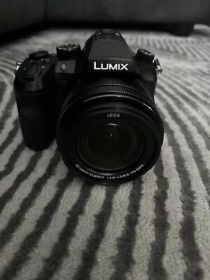 Panasonic LUMIX DMC-FZ2000 20.1MP 4K Photo Super Zoom Bridge Camera - Black • £695.50