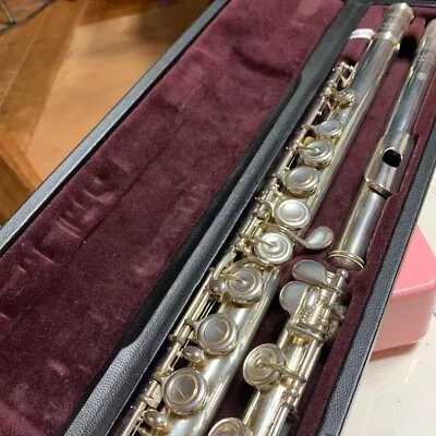 YAMAHA Flute YFL-517 • $999