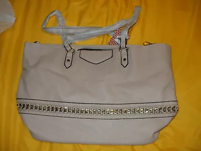 £5 • Buy Ladies  Slight Pink/cream  Hand/shoulder Bag