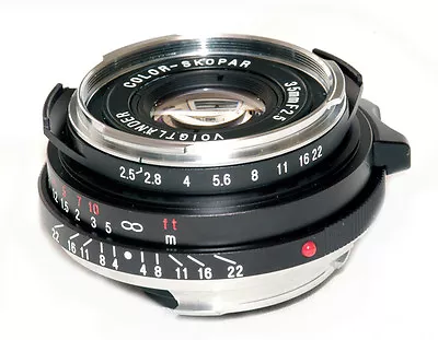 Voigtlander USA WARRANTY 35mm F/2.5 Color Skopar For All Leica M Cameras  • $409