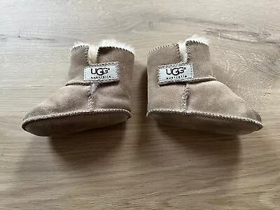 Infant Uggs Tan S • $9.99