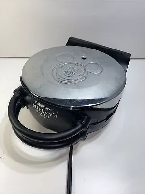 VillaWare Mickey's Waffler Mickey Mouse Single Waffle Maker Model 5555-01 Disney • $32.99