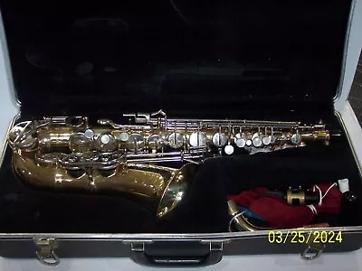 Bundy II The Selmer Company Alto Saxophone With Case S/N 1097814 • $102.50