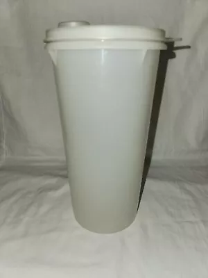 Vintage Tupperware 261 Beverage Food Storage Container With Lid Pour Spout • $14.99