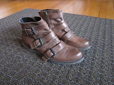 Crown Vintage Boots Booties Brown 6.5 Buckles Gently Used FREE SHIP • $39.95