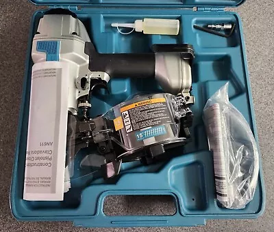 Makita AN611 Pneumatic Air 2-1/2 In. 15° Siding Coil Nailer • $350