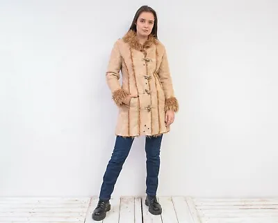 Women's M Y2K Afghan Beige Jacket Faux Suede Faux Fur Lining Coat Toggle VTG • $124.70