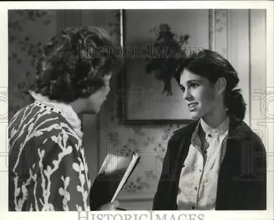 1978 Press Photo Rachel Roberts And Kristy McNichol In  Family  On ABC-TV • $17.99