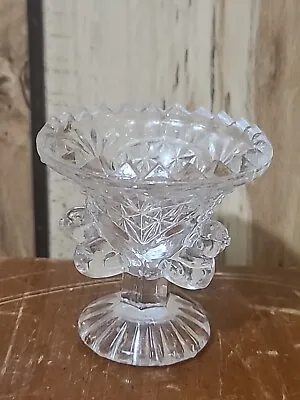 ✅VINTAGE GLASS EGG CUP PEDESTAL CANDLE STICK HOLDER W/BIRDS 2.5 Tall 2.75 Across • $9.25
