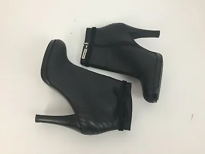 (J24) Tommy Girls Nara Booties Shoes Size 6.5 Women Black Leather Boots TG14845 • $22