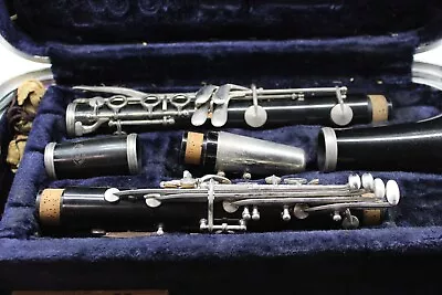 Conn Clarinet Model 16 (Plastic) Complete With Good Condition Corks And Pads • $65